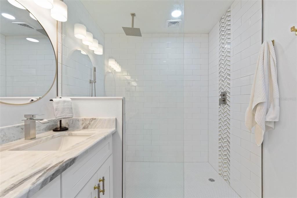 For Sale: $1,049,000 (4 beds, 3 baths, 2541 Square Feet)