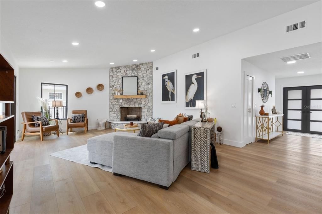 For Sale: $1,049,000 (4 beds, 3 baths, 2541 Square Feet)