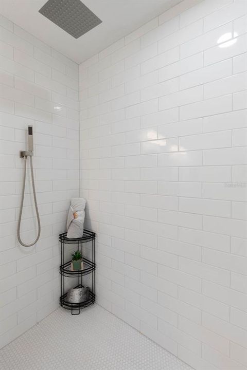 For Sale: $1,049,000 (4 beds, 3 baths, 2541 Square Feet)