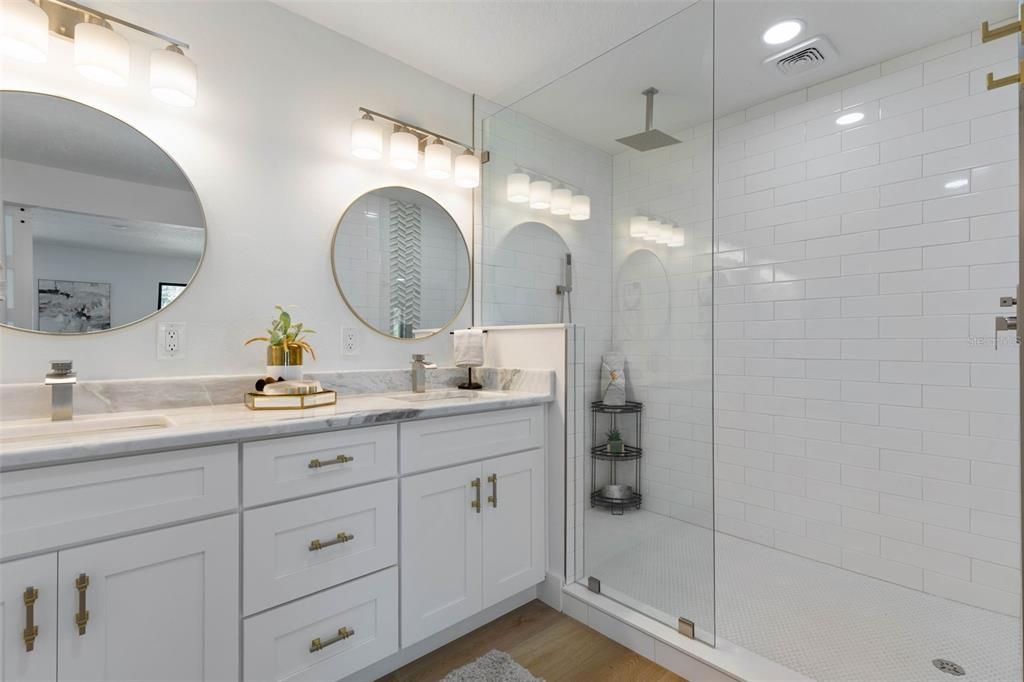 For Sale: $1,049,000 (4 beds, 3 baths, 2541 Square Feet)