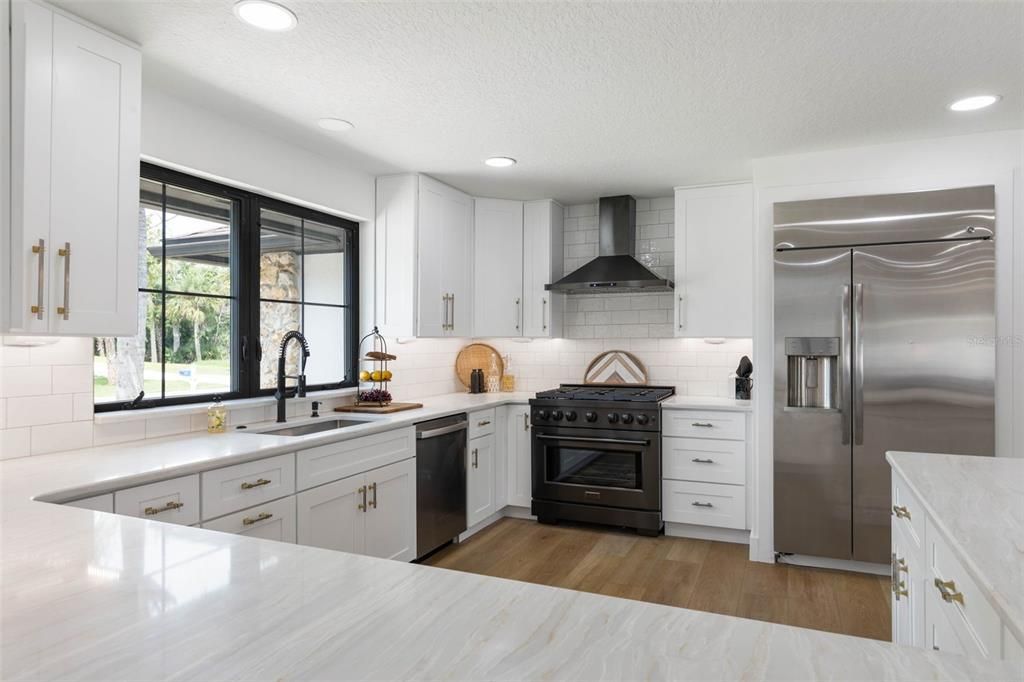 For Sale: $1,049,000 (4 beds, 3 baths, 2541 Square Feet)