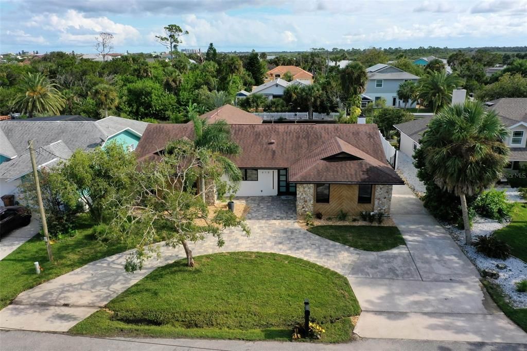 For Sale: $1,049,000 (4 beds, 3 baths, 2541 Square Feet)