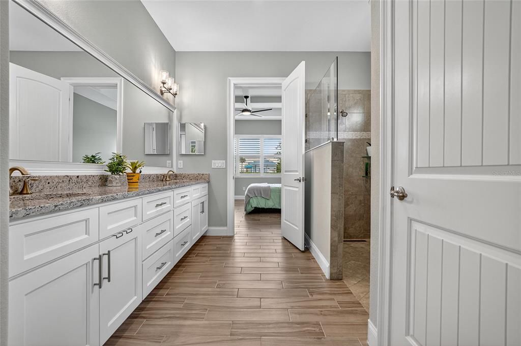 En Venta: $675,000 (4 camas, 3 baños, 2425 Pies cuadrados)