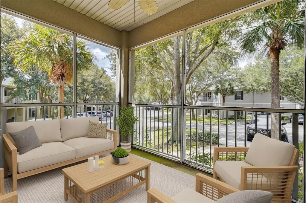 合同活跃: $195,000 (2 贝兹, 2 浴室, 1152 平方英尺)