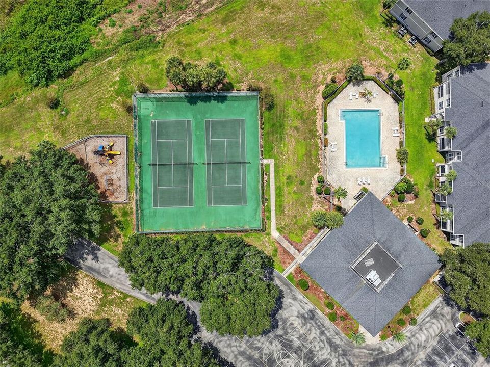 合同活跃: $195,000 (2 贝兹, 2 浴室, 1152 平方英尺)