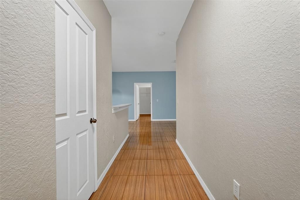 合同活跃: $195,000 (2 贝兹, 2 浴室, 1152 平方英尺)