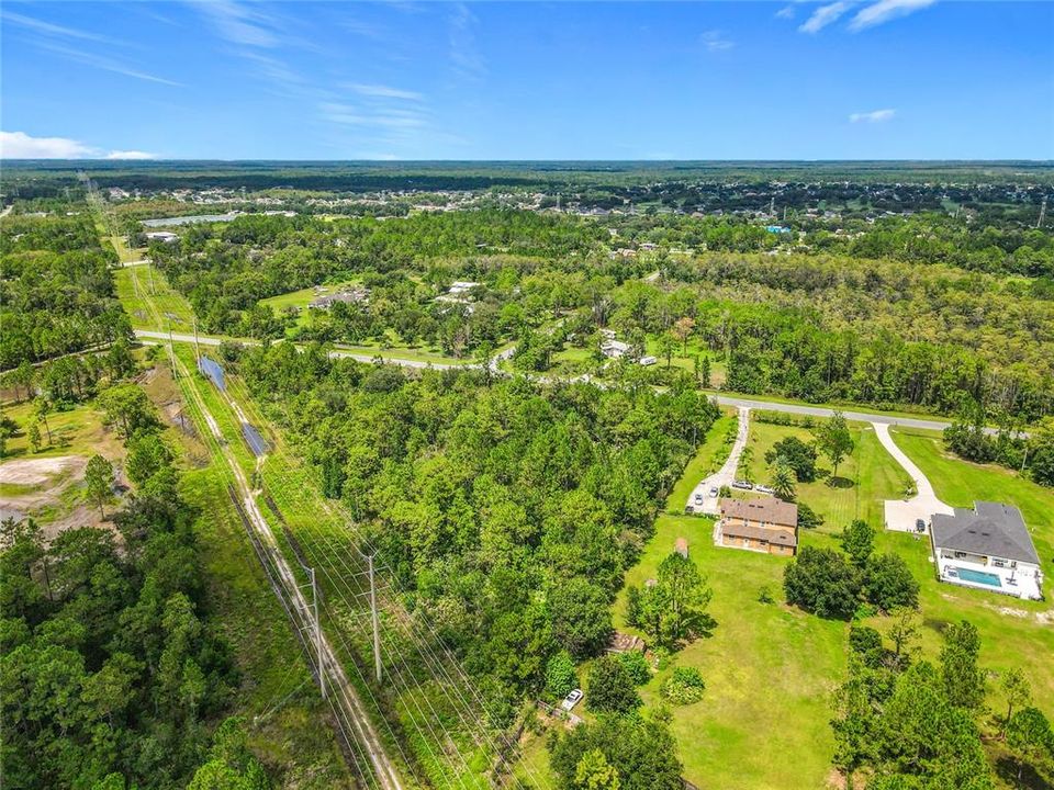 待售: $260,000 (3.98 acres)