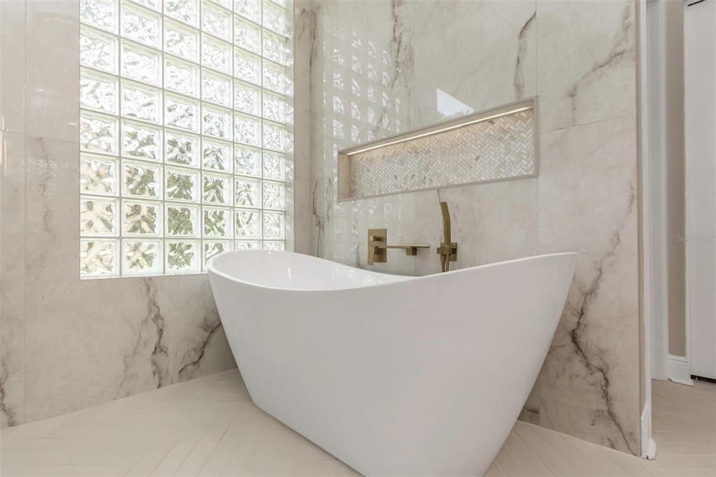 For Sale: $1,399,000 (5 beds, 3 baths, 3355 Square Feet)