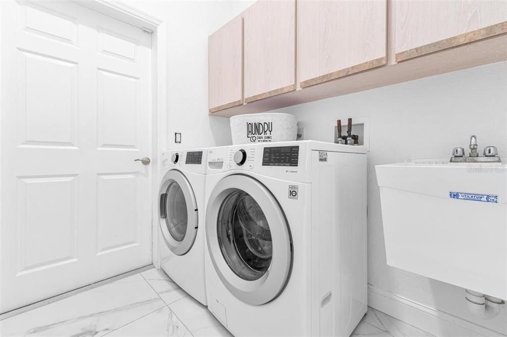 待售: $469,000 (3 贝兹, 3 浴室, 2166 平方英尺)