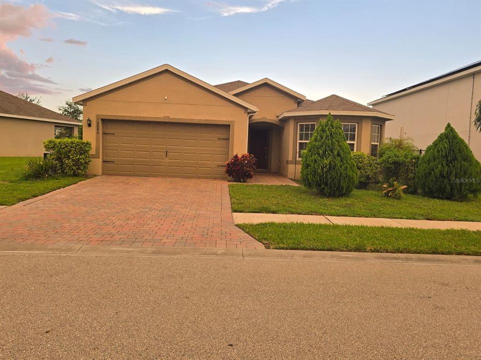 En Renta: $1,850 (3 camas, 2 baños, 1747 Pies cuadrados)