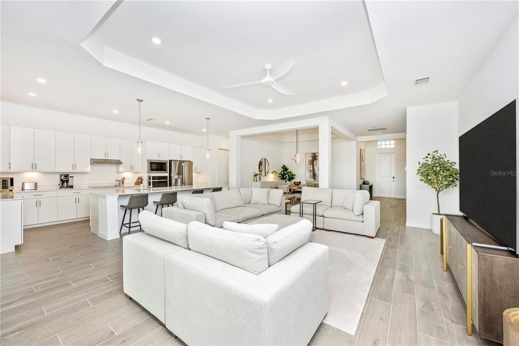 For Rent: $6,000 (3 beds, 2 baths, 2061 Square Feet)