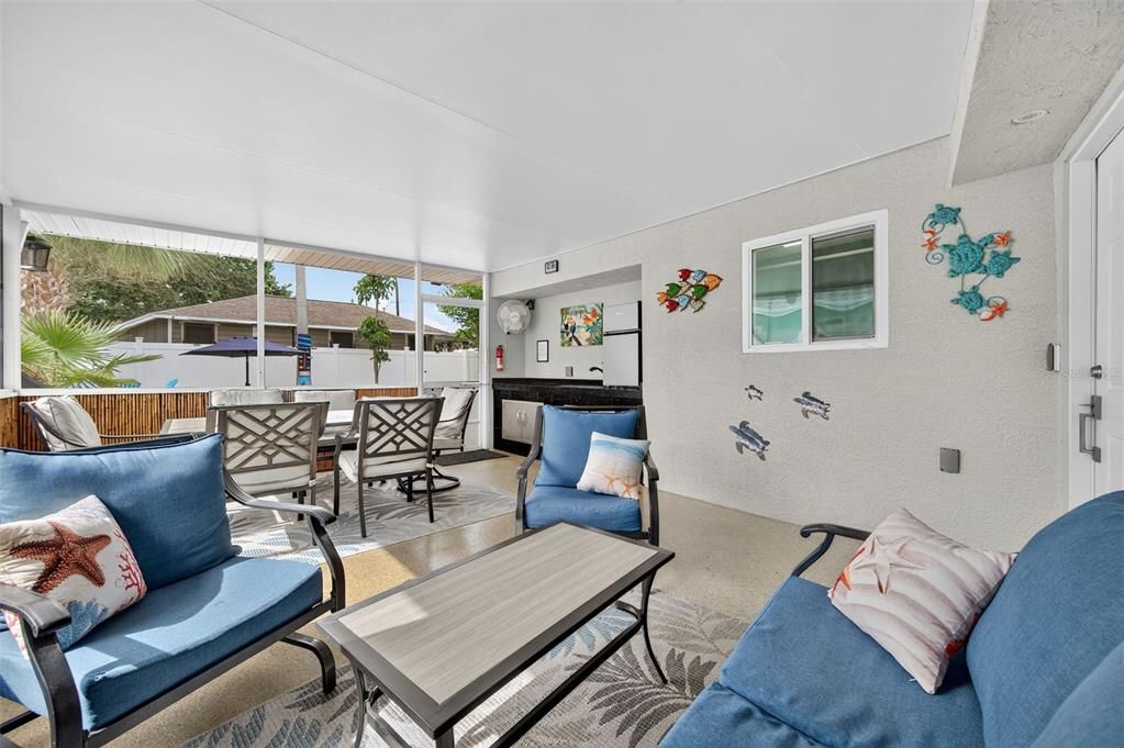 合同活跃: $1,049,900 (3 贝兹, 2 浴室, 1678 平方英尺)