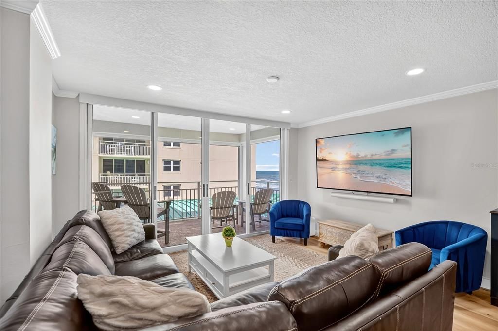 For Sale: $474,900 (2 beds, 2 baths, 1200 Square Feet)