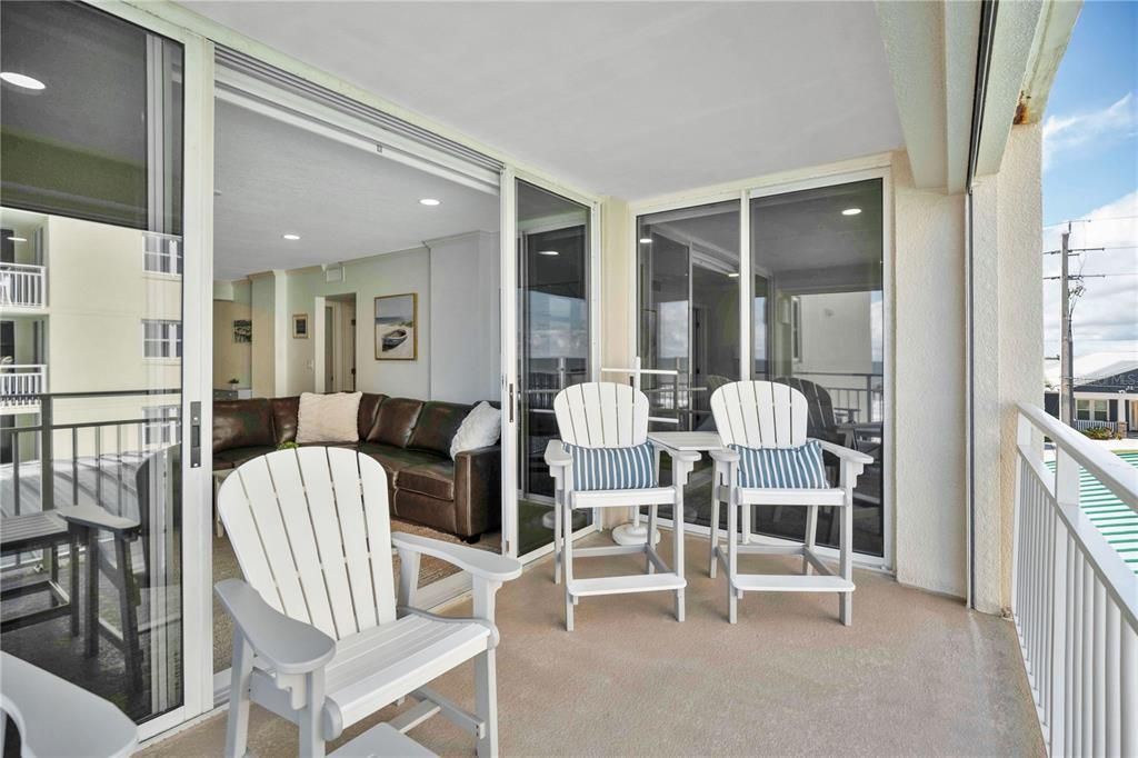 For Sale: $474,900 (2 beds, 2 baths, 1200 Square Feet)