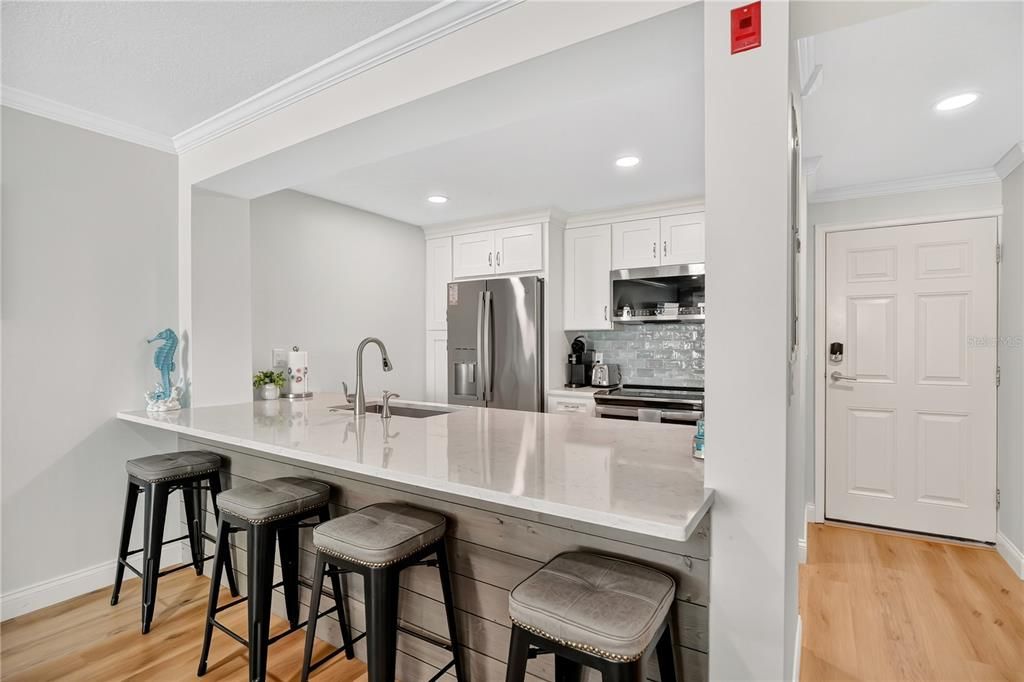For Sale: $474,900 (2 beds, 2 baths, 1200 Square Feet)