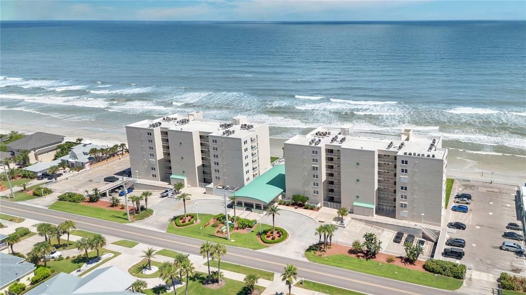 For Sale: $474,900 (2 beds, 2 baths, 1200 Square Feet)