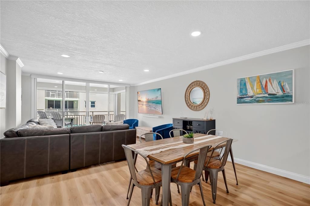 For Sale: $474,900 (2 beds, 2 baths, 1200 Square Feet)