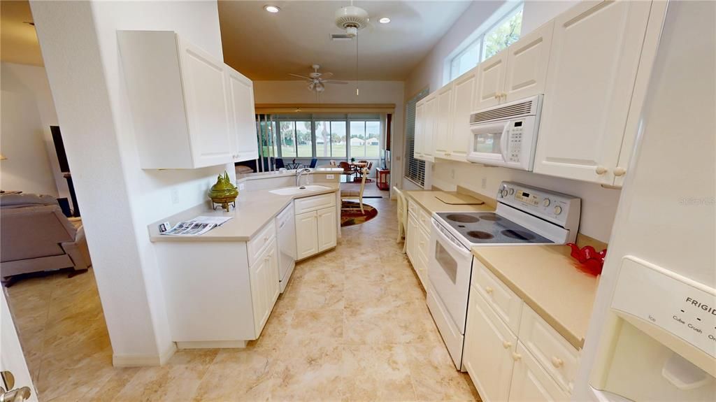 待售: $372,000 (3 贝兹, 2 浴室, 1983 平方英尺)