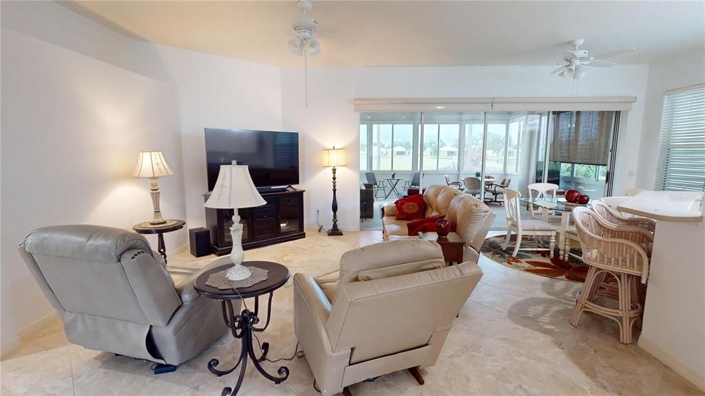 待售: $372,000 (3 贝兹, 2 浴室, 1983 平方英尺)