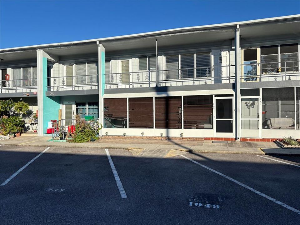 待售: $133,000 (2 贝兹, 1 浴室, 875 平方英尺)