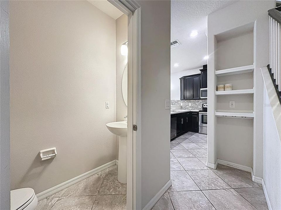 Activo con contrato: $2,299 (3 camas, 2 baños, 1528 Pies cuadrados)