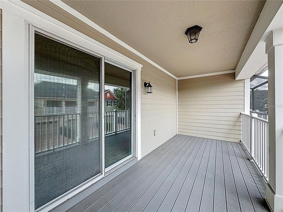 Activo con contrato: $2,299 (3 camas, 2 baños, 1528 Pies cuadrados)