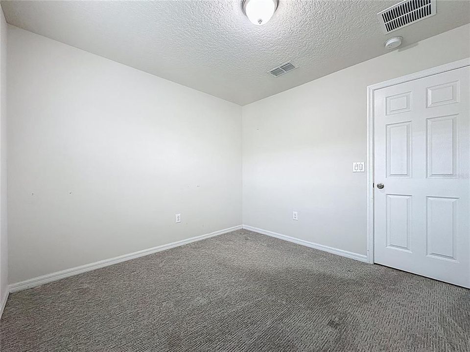 Activo con contrato: $2,299 (3 camas, 2 baños, 1528 Pies cuadrados)