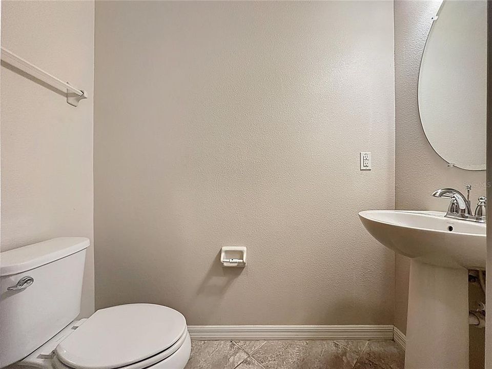 Activo con contrato: $2,299 (3 camas, 2 baños, 1528 Pies cuadrados)