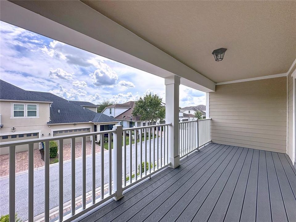 Activo con contrato: $2,299 (3 camas, 2 baños, 1528 Pies cuadrados)