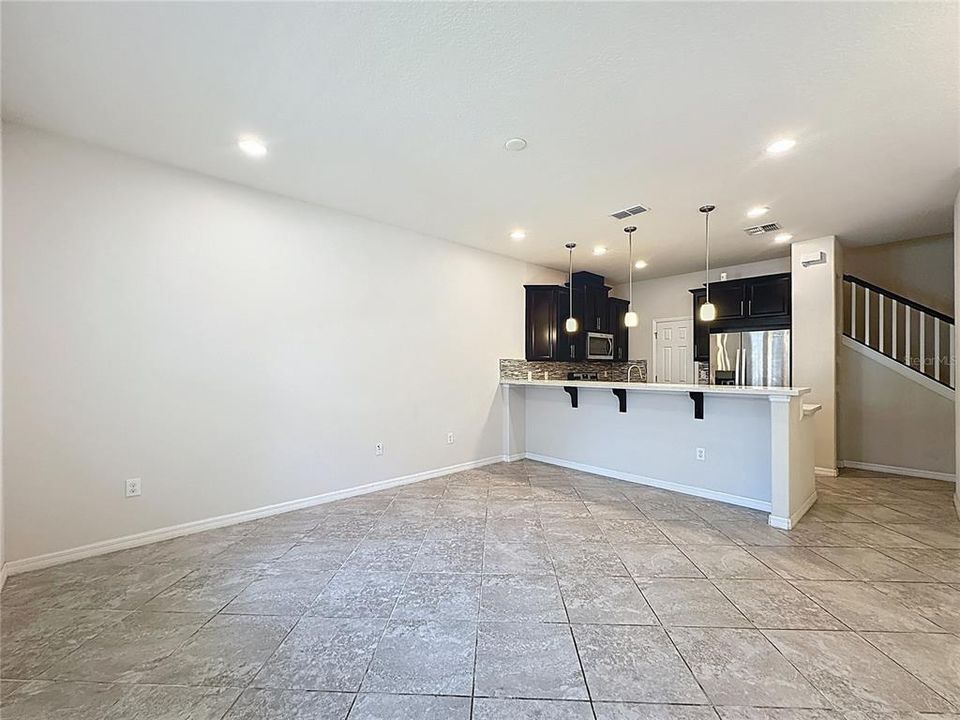 Activo con contrato: $2,299 (3 camas, 2 baños, 1528 Pies cuadrados)