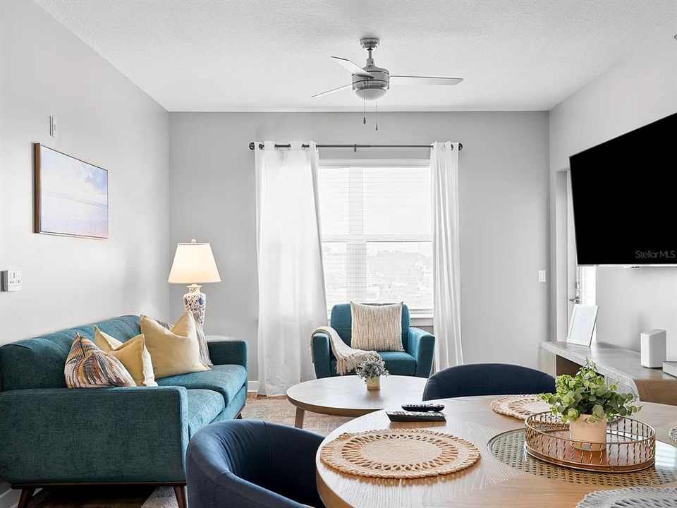 В аренду: $2,969 (2 спален, 2 ванн, 1161 Квадратных фут)