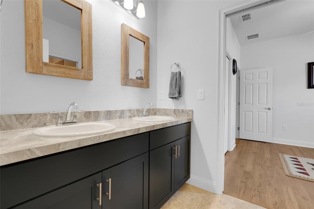 For Sale: $575,000 (4 beds, 3 baths, 2116 Square Feet)