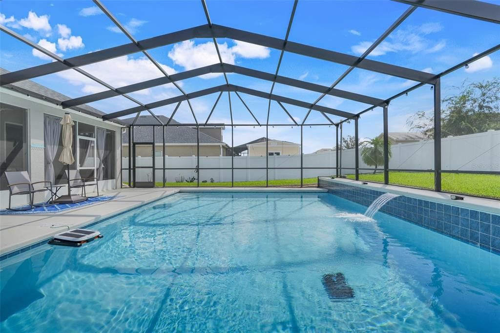 For Sale: $575,000 (4 beds, 3 baths, 2116 Square Feet)