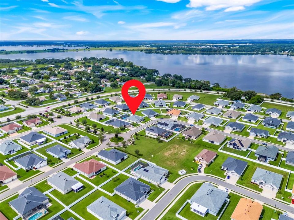 For Sale: $575,000 (4 beds, 3 baths, 2116 Square Feet)