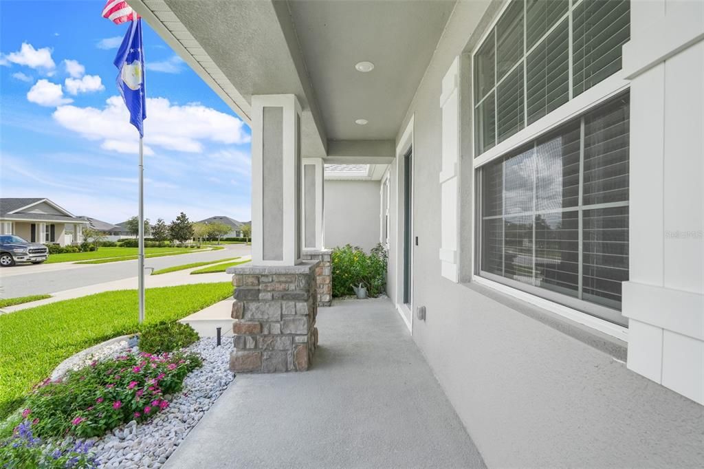 For Sale: $575,000 (4 beds, 3 baths, 2116 Square Feet)