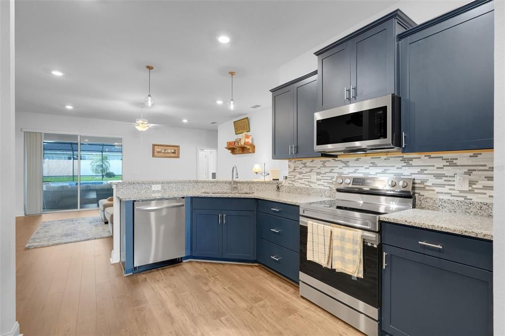 For Sale: $575,000 (4 beds, 3 baths, 2116 Square Feet)