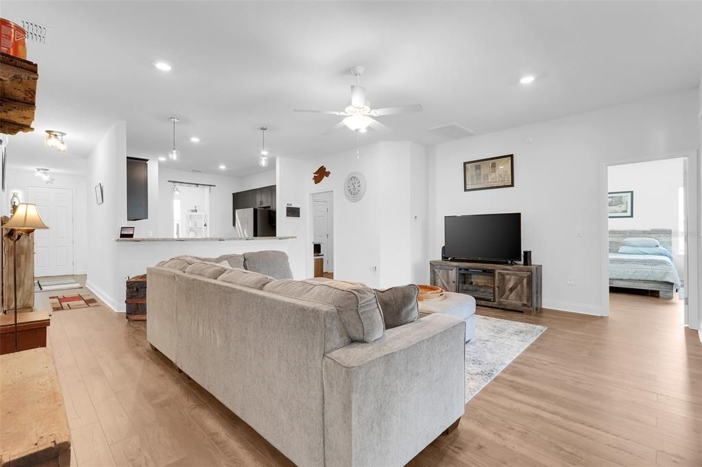 For Sale: $575,000 (4 beds, 3 baths, 2116 Square Feet)