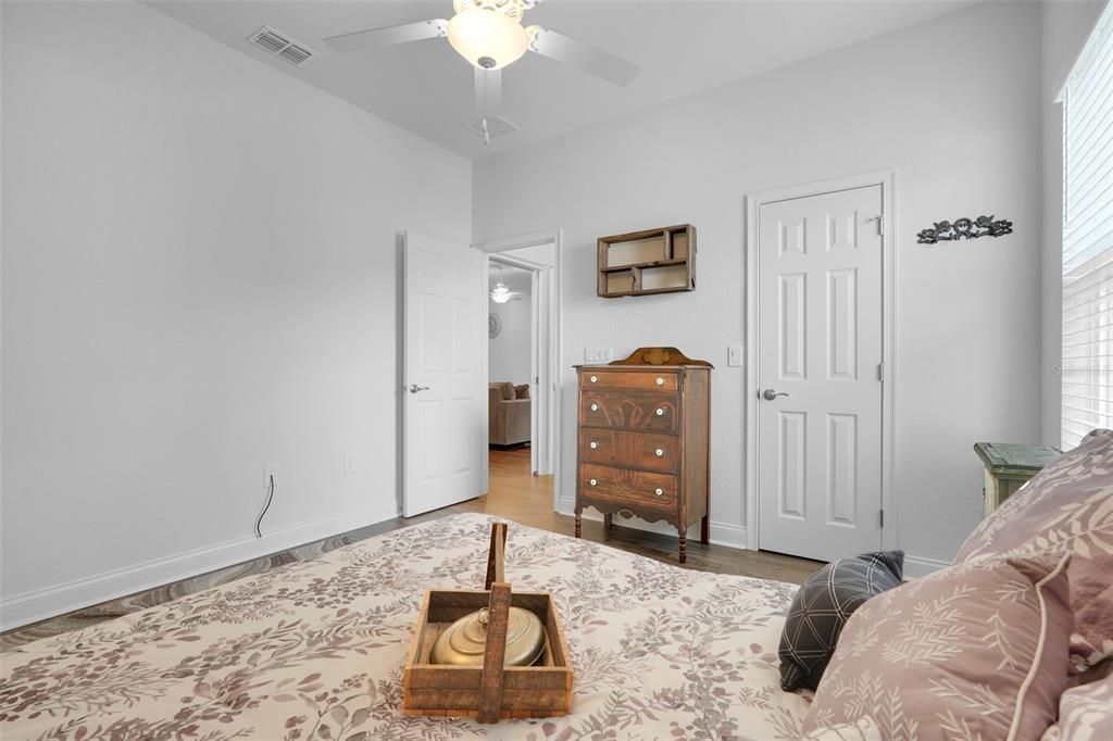 For Sale: $575,000 (4 beds, 3 baths, 2116 Square Feet)