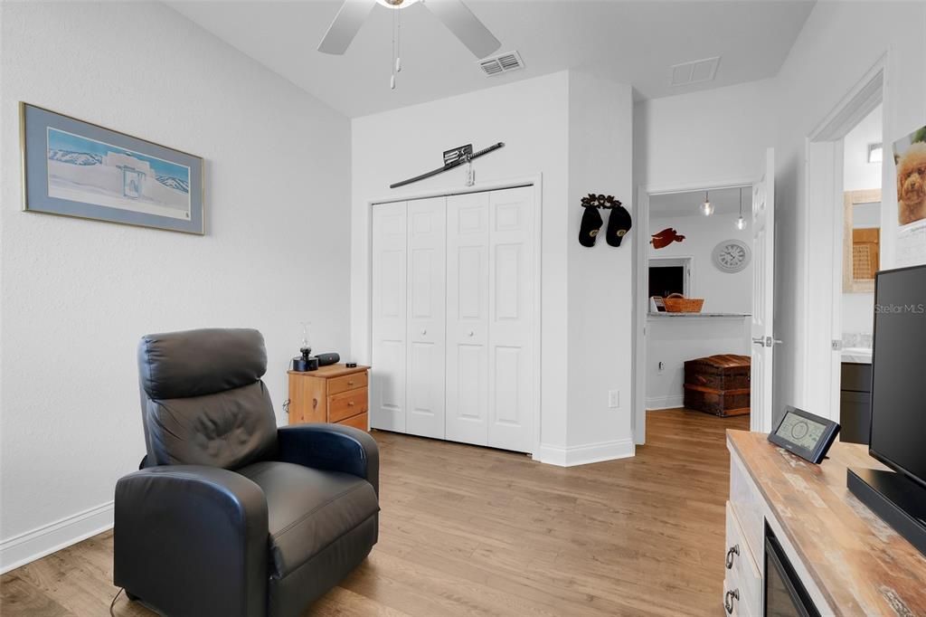 For Sale: $575,000 (4 beds, 3 baths, 2116 Square Feet)