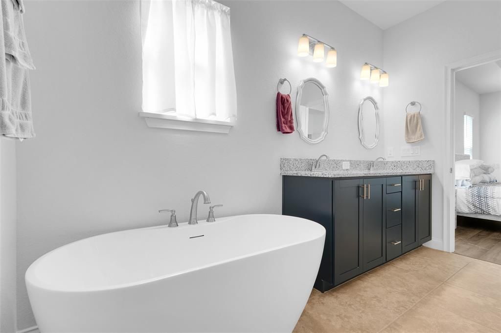 For Sale: $575,000 (4 beds, 3 baths, 2116 Square Feet)