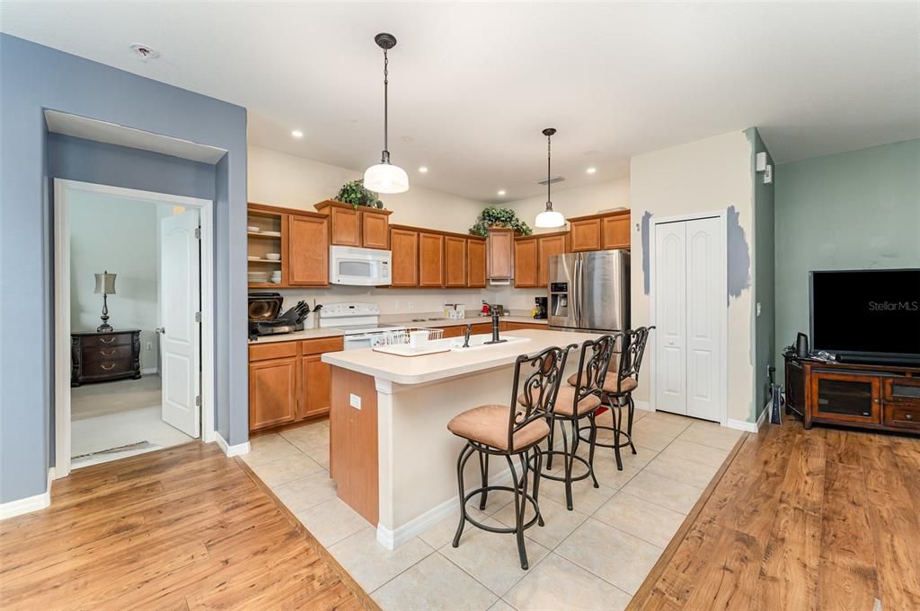 待售: $280,000 (3 贝兹, 2 浴室, 1765 平方英尺)