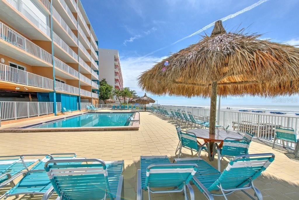 待售: $899,000 (2 贝兹, 2 浴室, 1205 平方英尺)