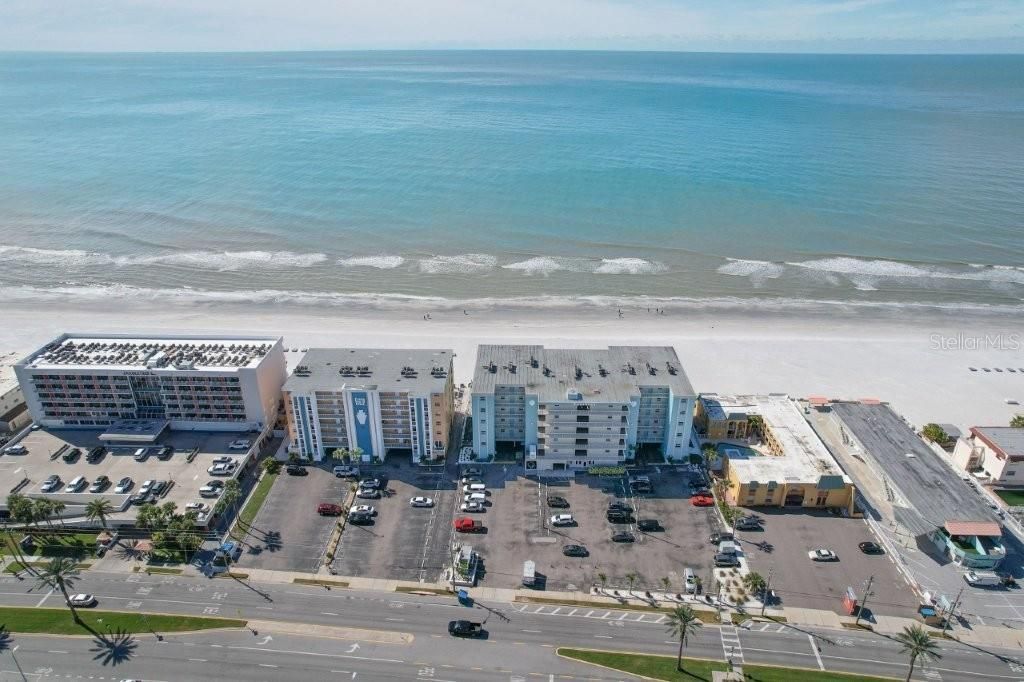 待售: $899,000 (2 贝兹, 2 浴室, 1205 平方英尺)