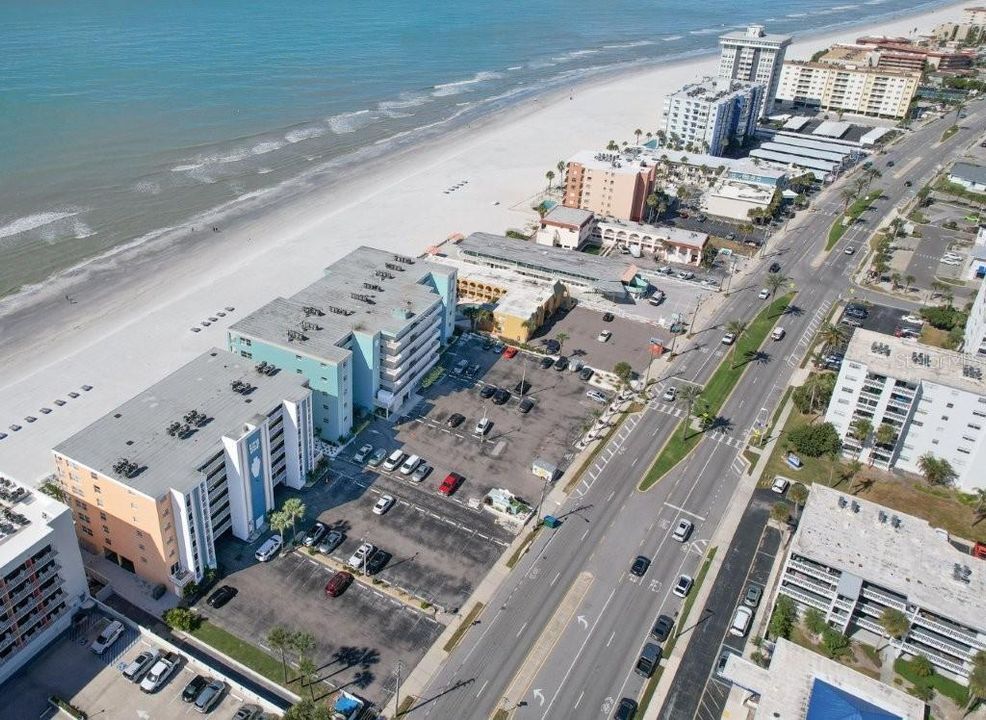 待售: $899,000 (2 贝兹, 2 浴室, 1205 平方英尺)