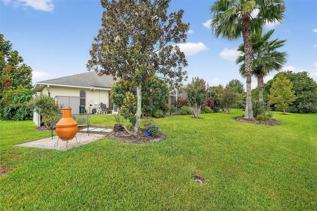 Active With Contract: $438,000 (3 beds, 2 baths, 2092 Square Feet)