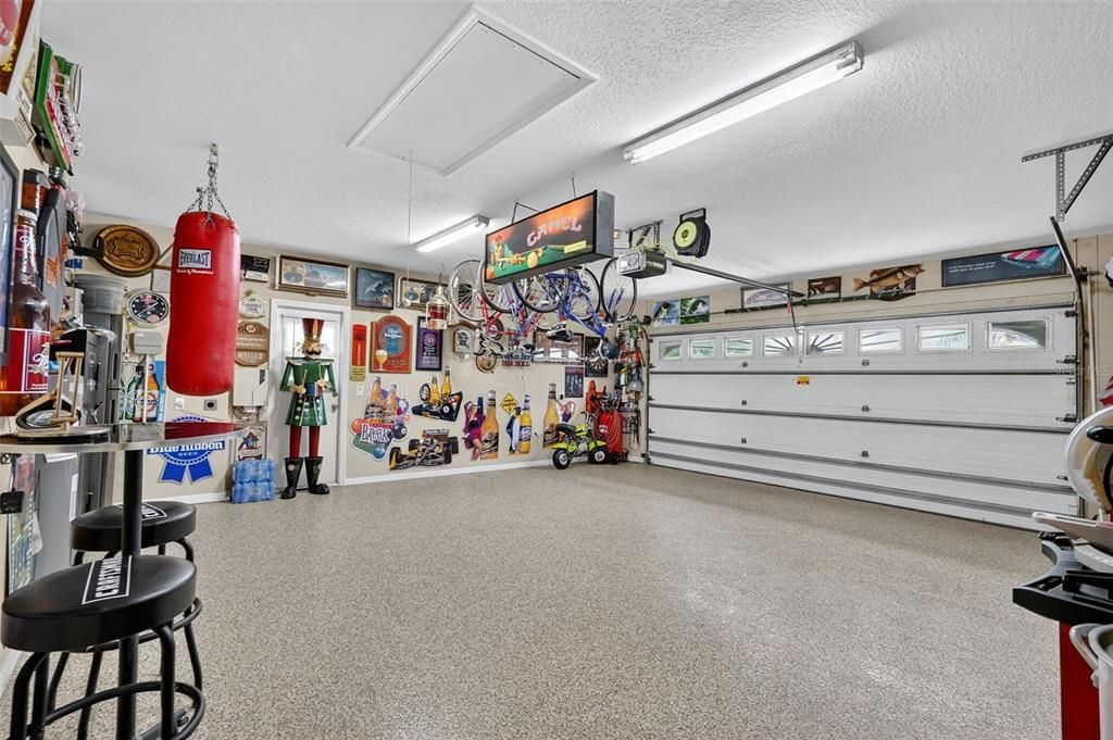 Active With Contract: $438,000 (3 beds, 2 baths, 2092 Square Feet)