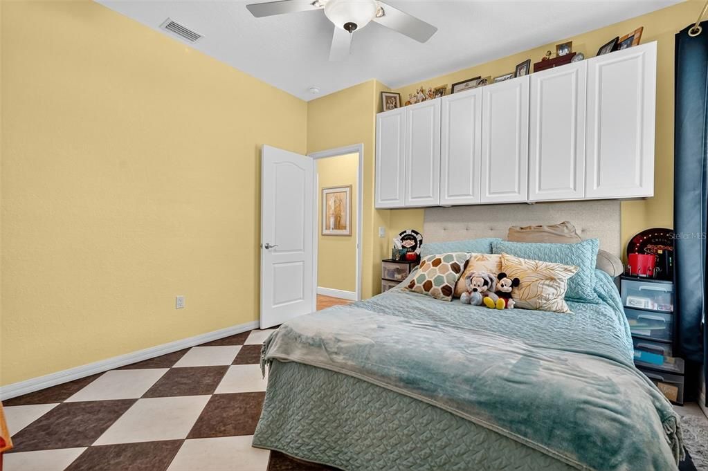 Active With Contract: $438,000 (3 beds, 2 baths, 2092 Square Feet)