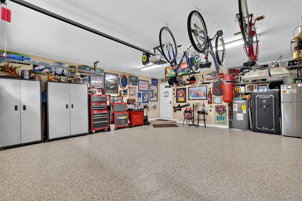 Active With Contract: $438,000 (3 beds, 2 baths, 2092 Square Feet)