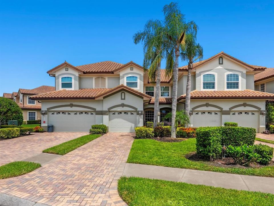 Active With Contract: $359,900 (2 beds, 2 baths, 1626 Square Feet)