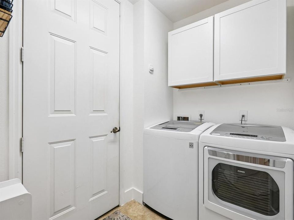 Active With Contract: $359,900 (2 beds, 2 baths, 1626 Square Feet)